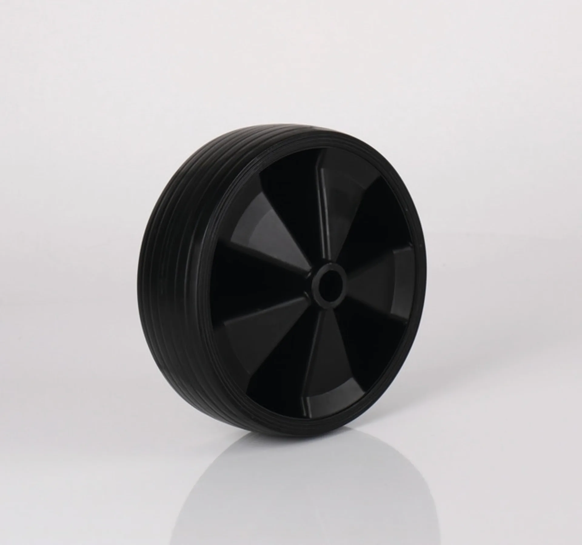 Roue 205x61 plastique
