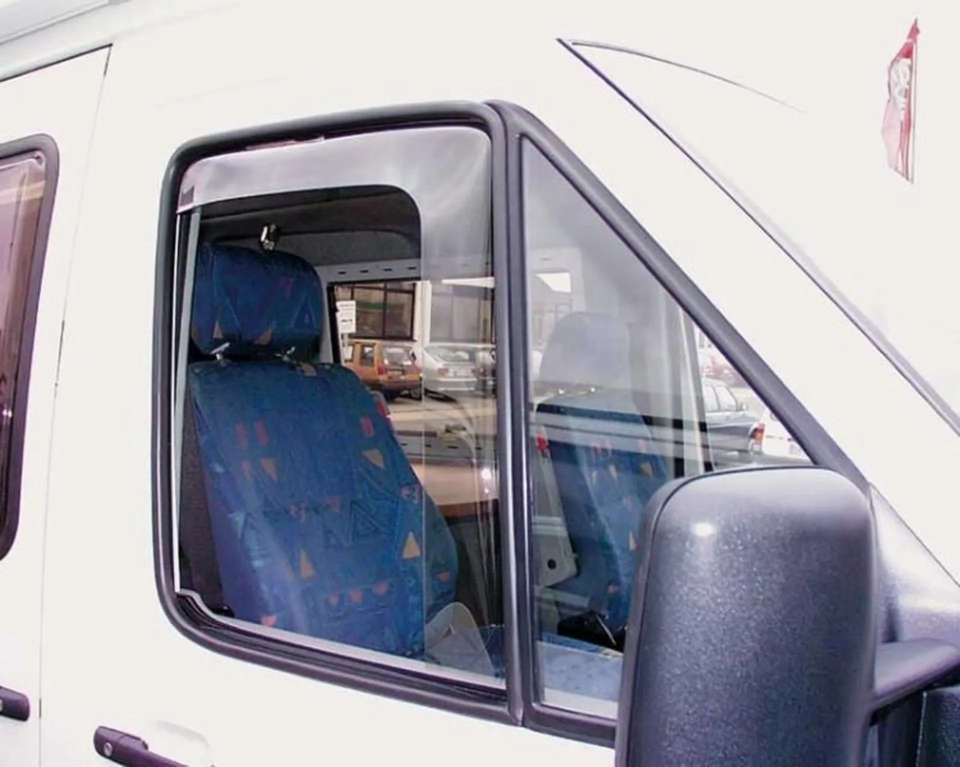 Windabweiser für Mercedes Sprinter und VW Crafter - Frische Brise ohne Zugluft