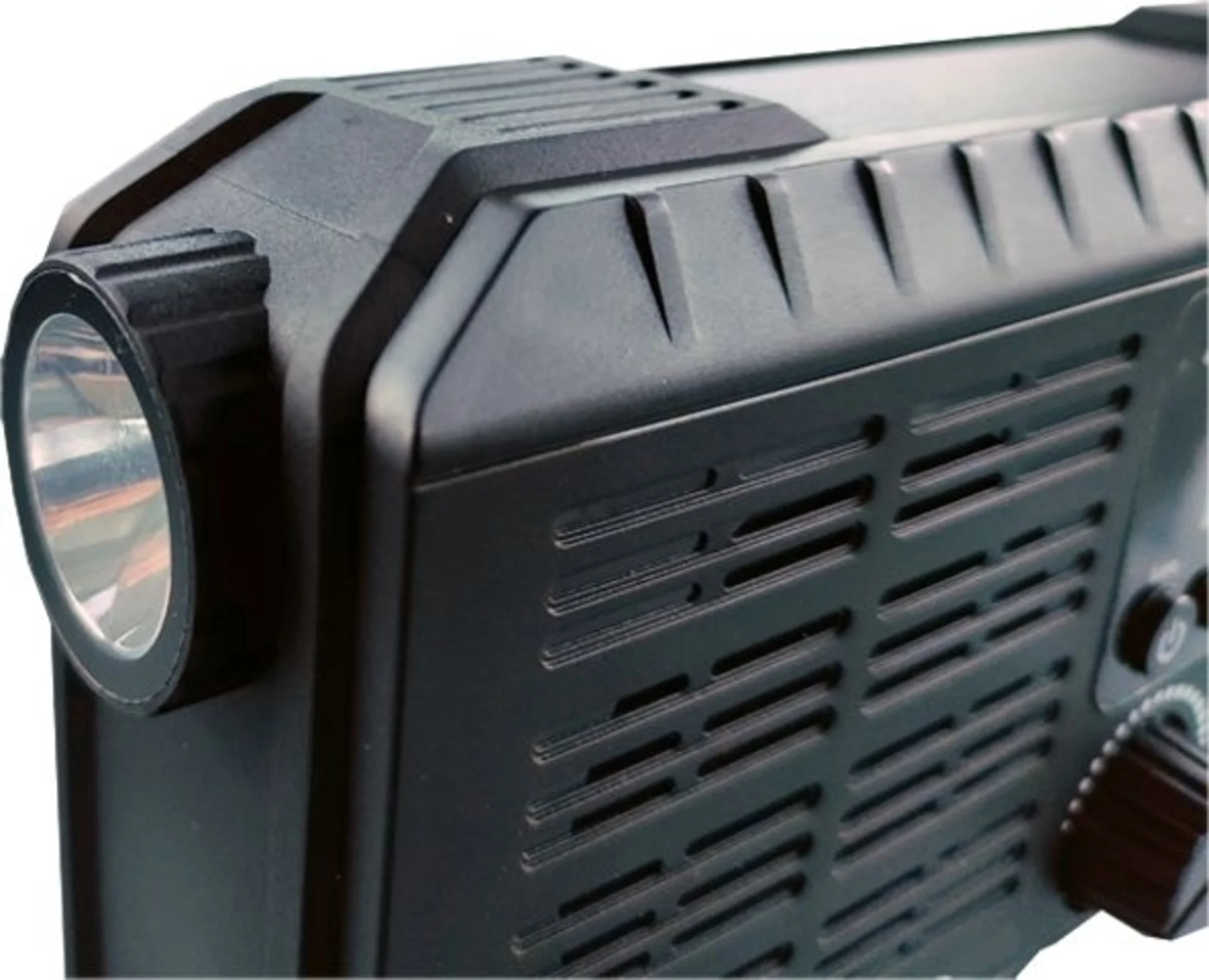 Radio PowerPlus Ox à manivelle avec panneau solaire / batterie externe / port USB et lampe