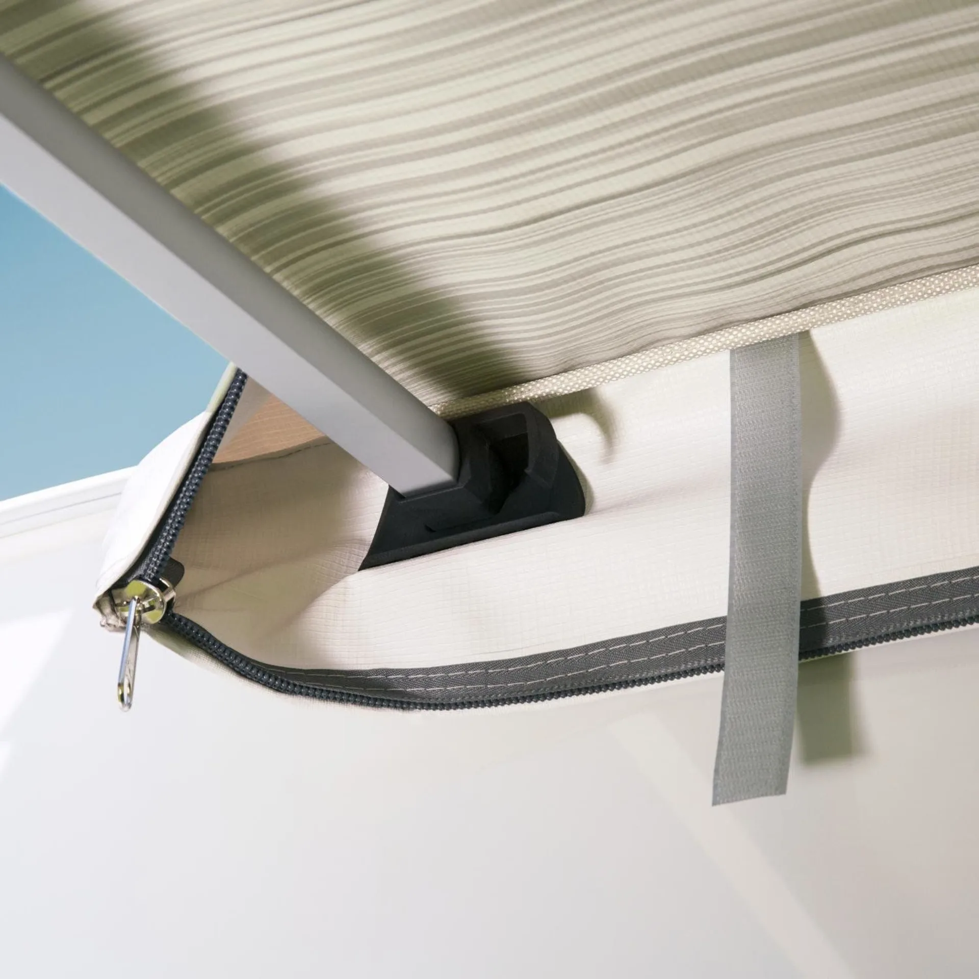 Thule Omnistor 1200 Taschenmarkise Mystic Grey 4 Meter