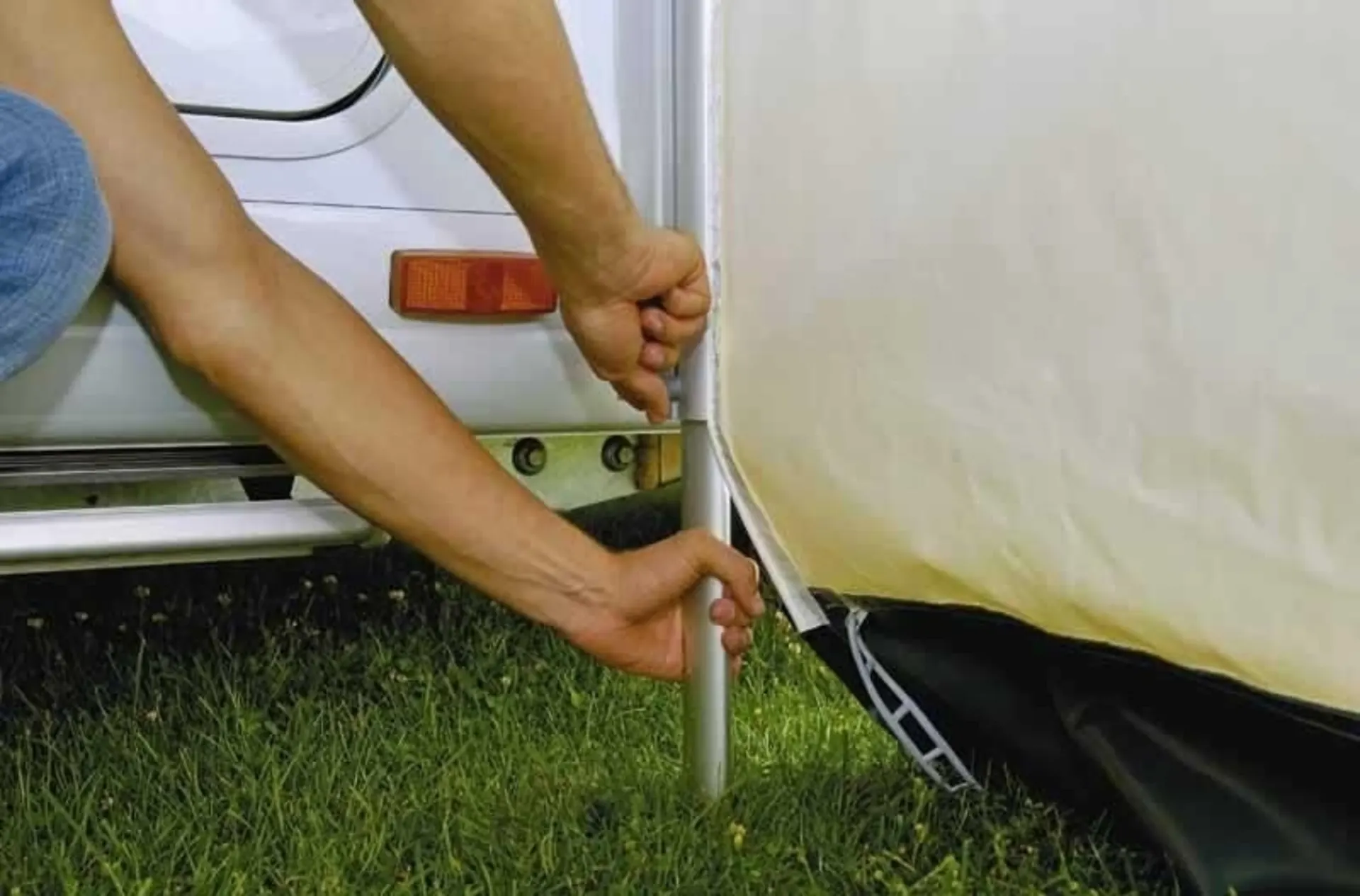 Omnistor Safari Residence Markisenvorzelt für Wohnmobile mit einer Höhe von 230 bis 244 cm, inklusive Saf,Room Resid,500cmBluSm in Medium-Grösse